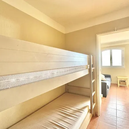 With A Terrace And A Pool In Les Issambres Apartamento *